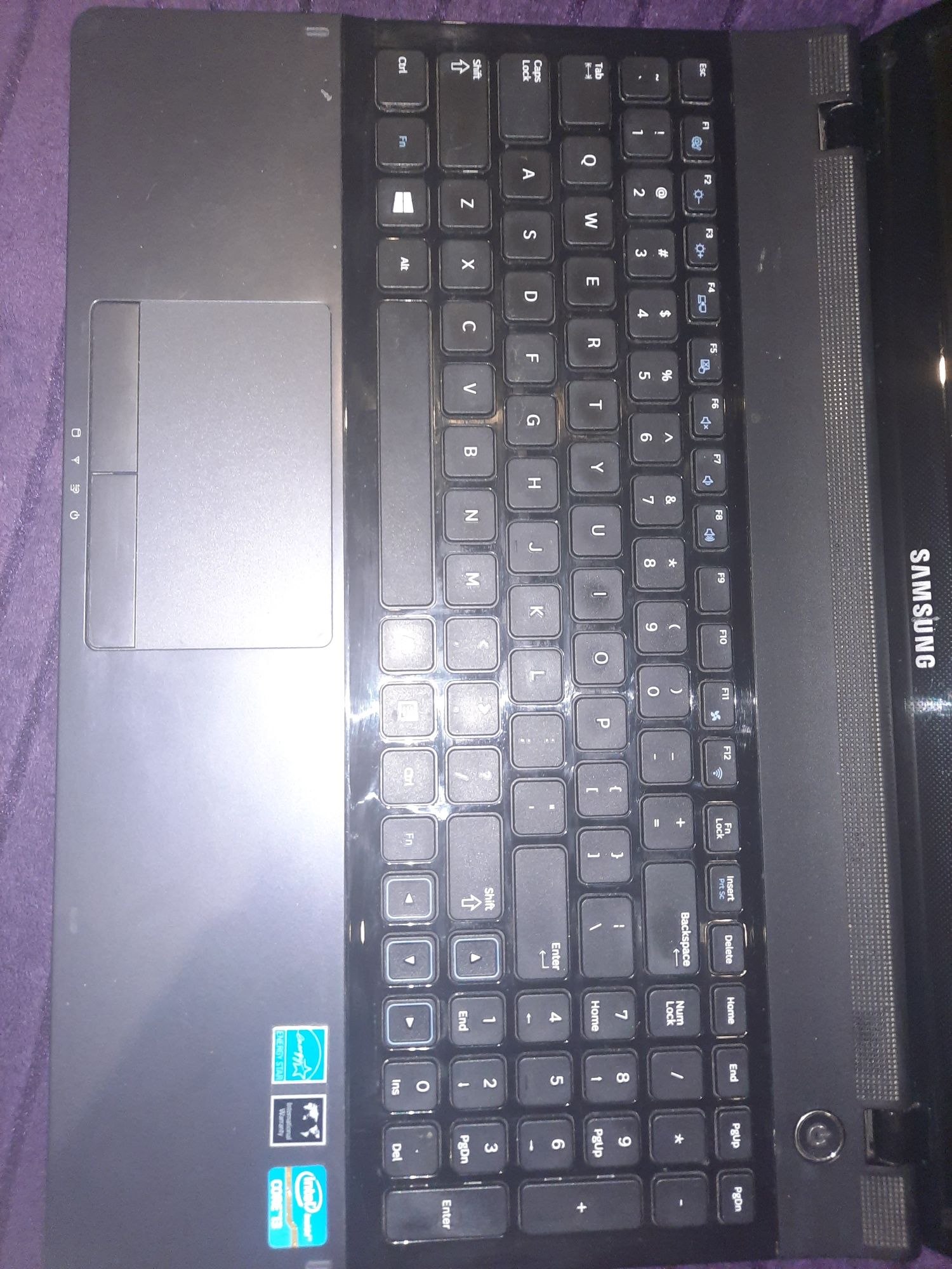 Laptop Samsung 310E plus Windows 8