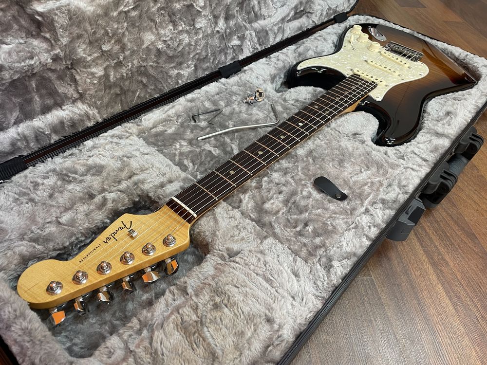 Fender Stratocaster Elite Flame Top Limited Edition (2200$)