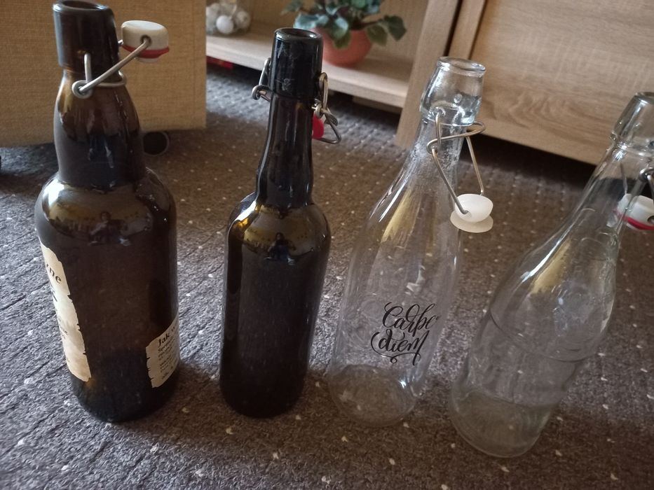 Butelki szklane z kapslem