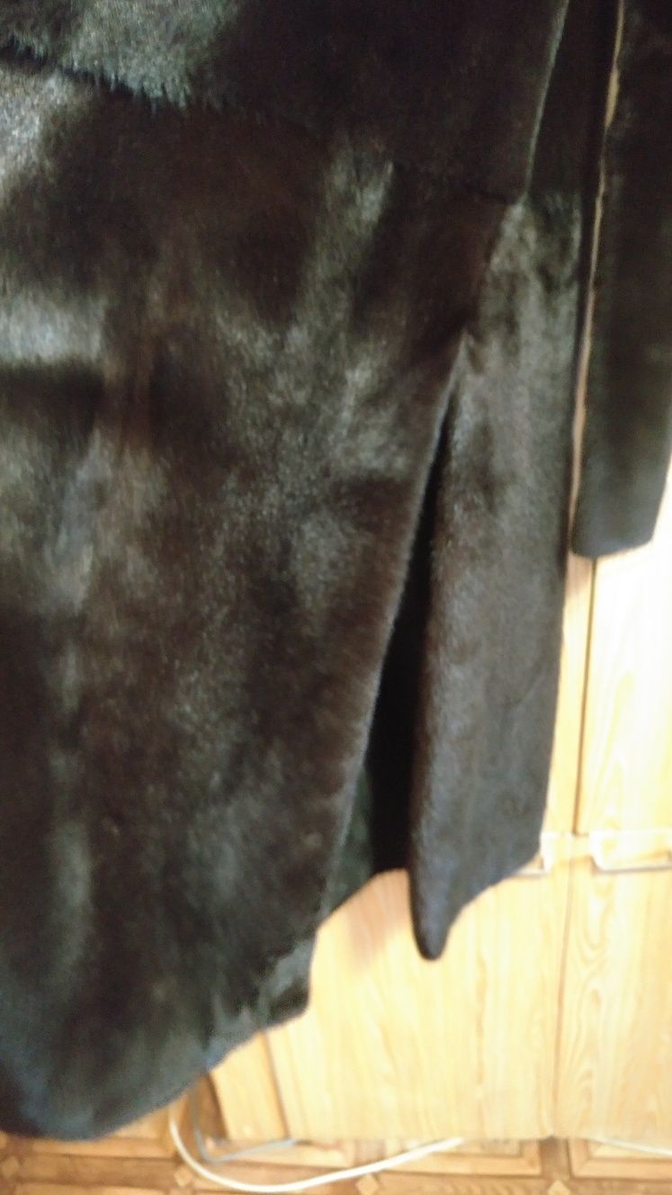 Продам шикарную элитную шубу из норки Блэкглама (Blackglama).