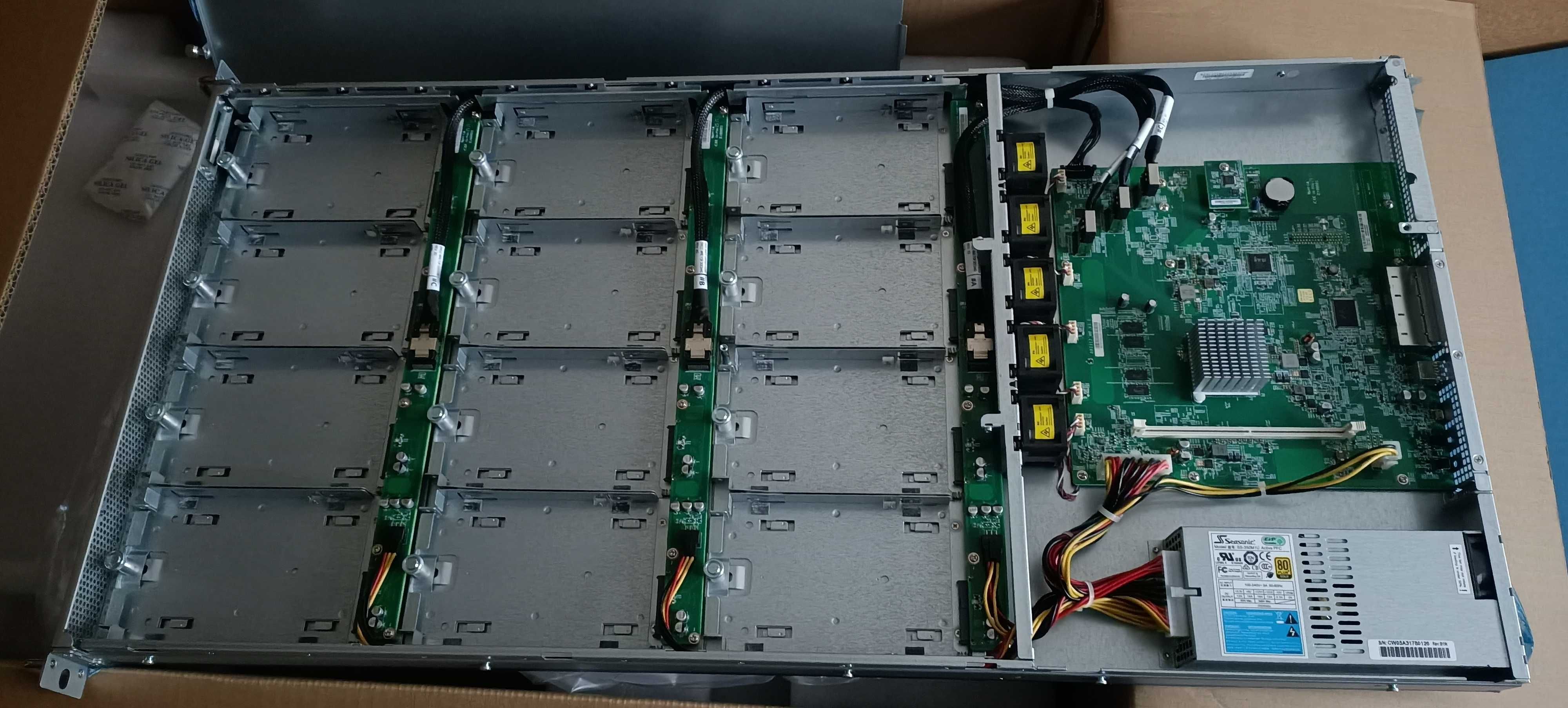 Serwer dysków NAS Netgear ReadyNAS Rack 12x HDD nowy