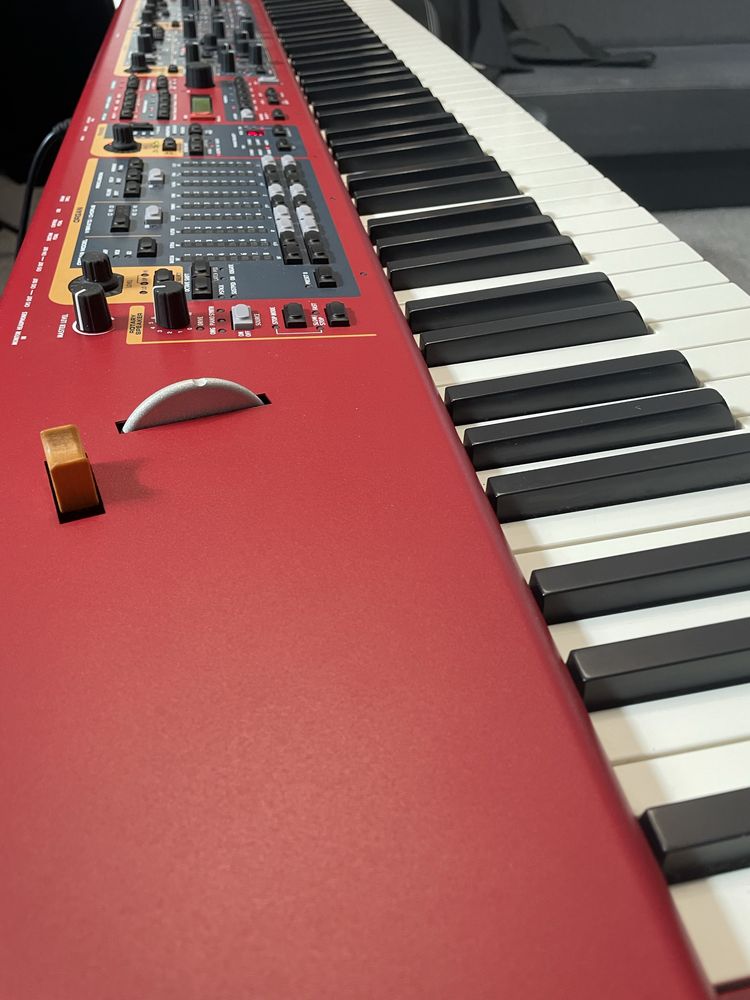 NORD STAGE 2 EX 88 z futerałem, stan bardzo dobry