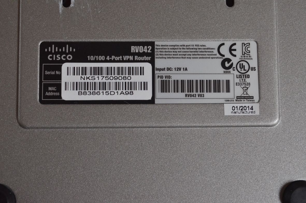 Router CISCO - RV042