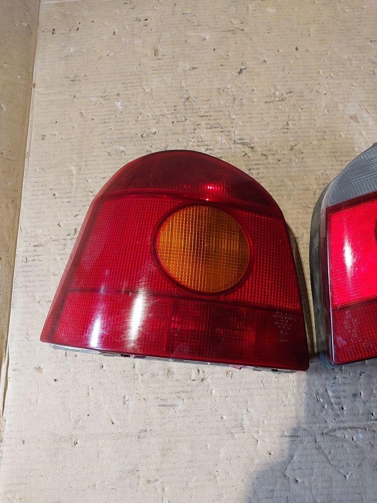 Renault twingo I 1 lampa tylna tył prawa lewa wkład lampy żarówek