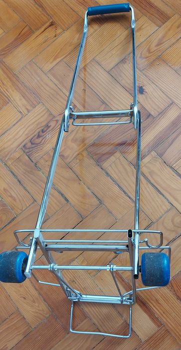 Suporte de rodas desdobrável, para transporte de volumes, malas etc