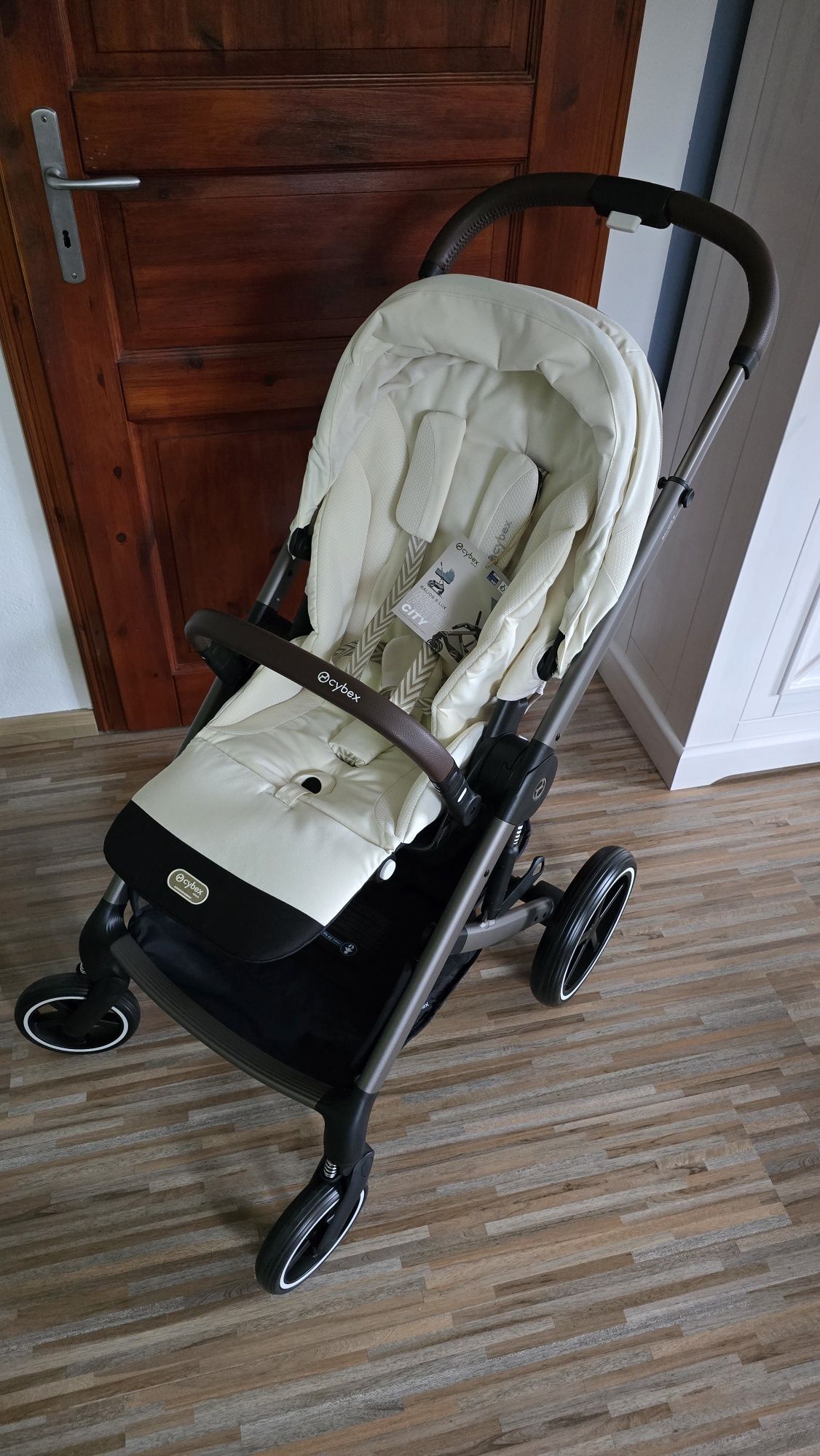 Nowy wózek Cybex Balios S Lux Seashell Beige model 2025