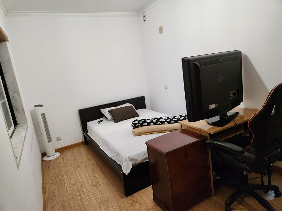 Quarto de casal mobilhado