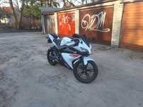 Yamaha yzf r 125