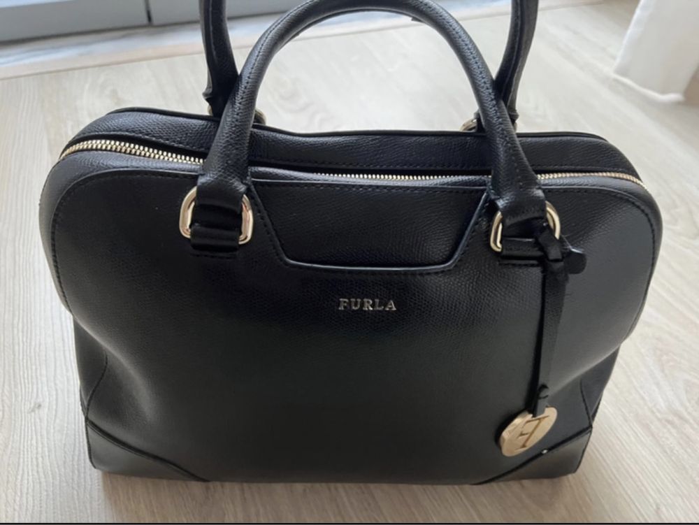 Mala Furla, cor preto