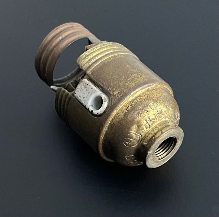 Lampa mosiężna stojąca