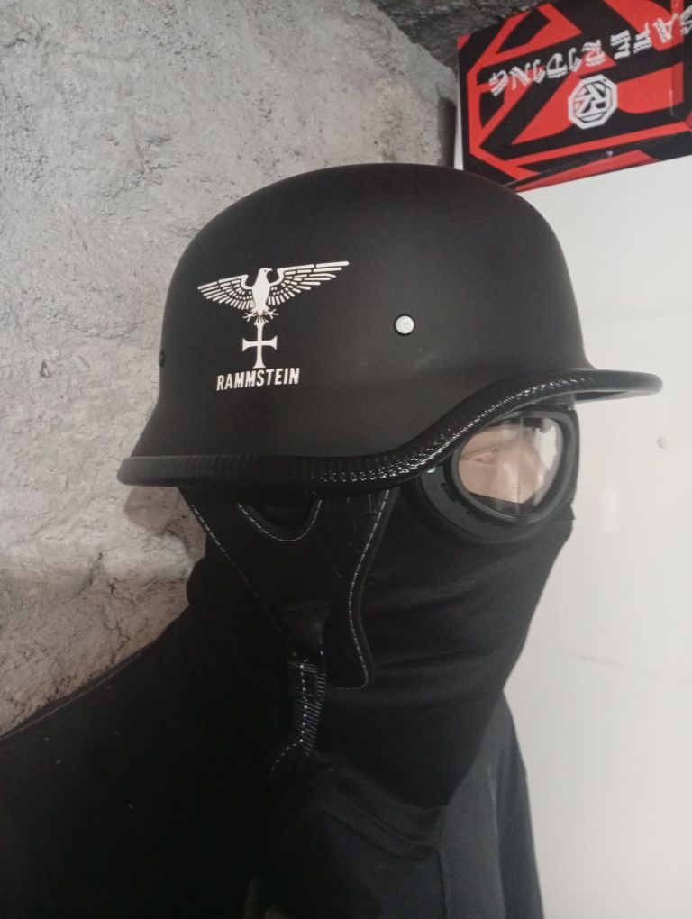 Capacete estilo alemão
