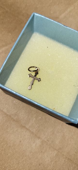 Золотий  хрестик