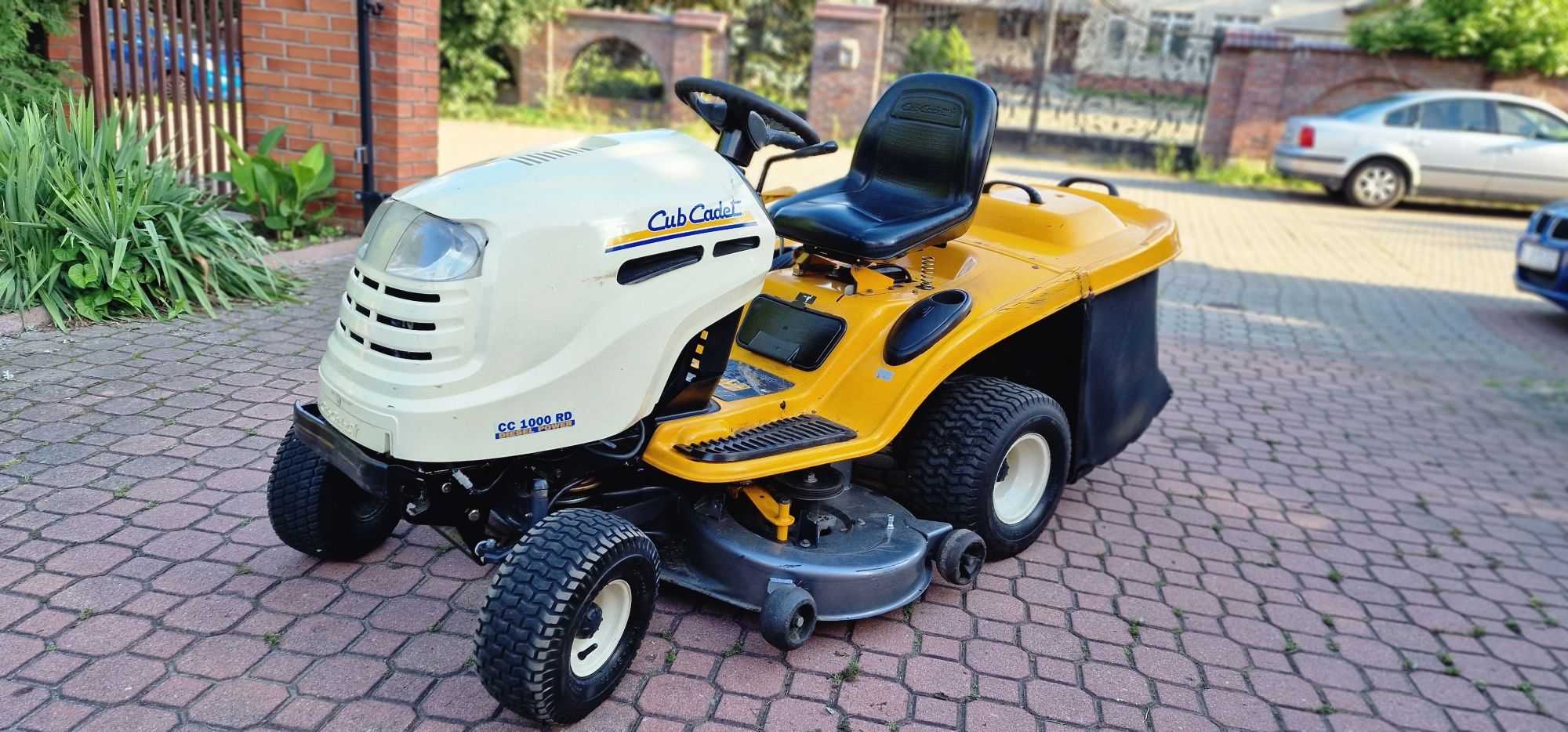 Traktorek kosiarka CubCadet CC 1000RD Diesel z elektrycznym koszem 105