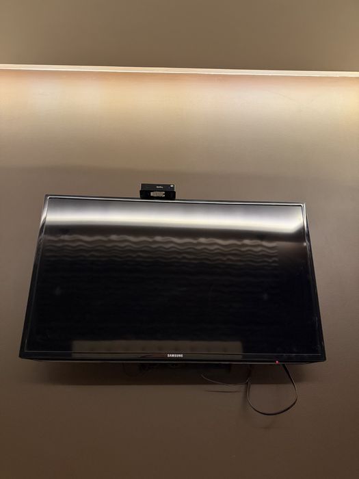 Телевізор samsung UE40EH5040