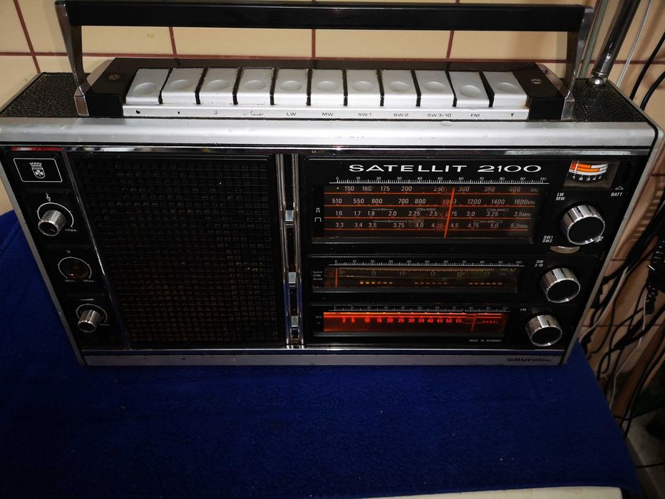 Radio Grundig Satellit 2100