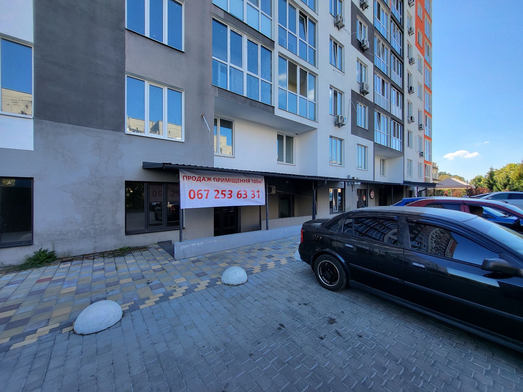 Продам комерційне приміщення в Обухові.