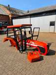 Kabina c360 c330 Kabina ciągnikowa C360 Maska C360 Nowa kabina c360