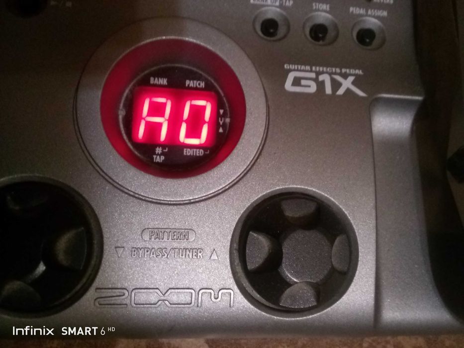 Pedał efekt gitarowy ZOOM G1X + zasilacz + kabel połączeniowy