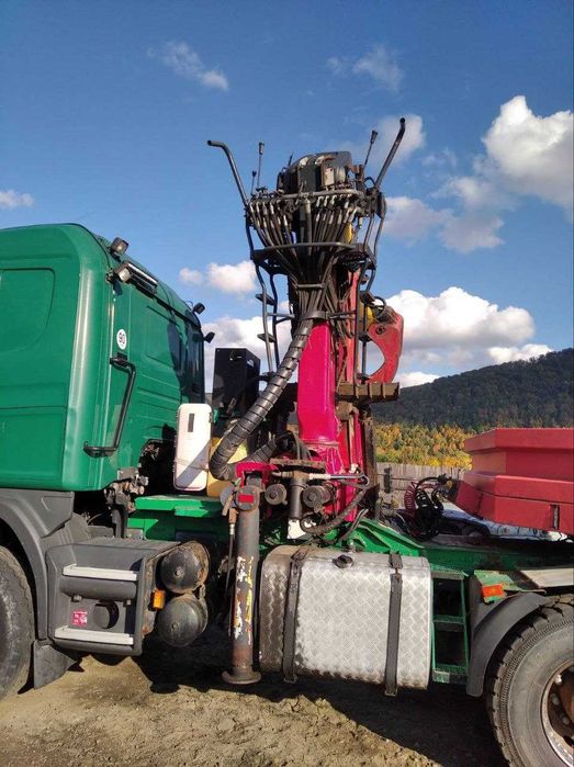 Scania лісовоз з 6х6 маніпулятором