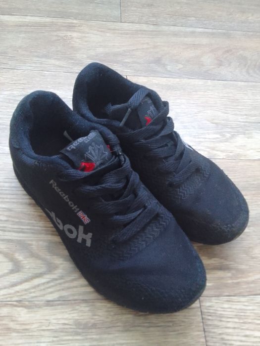 Жіноче взуття...