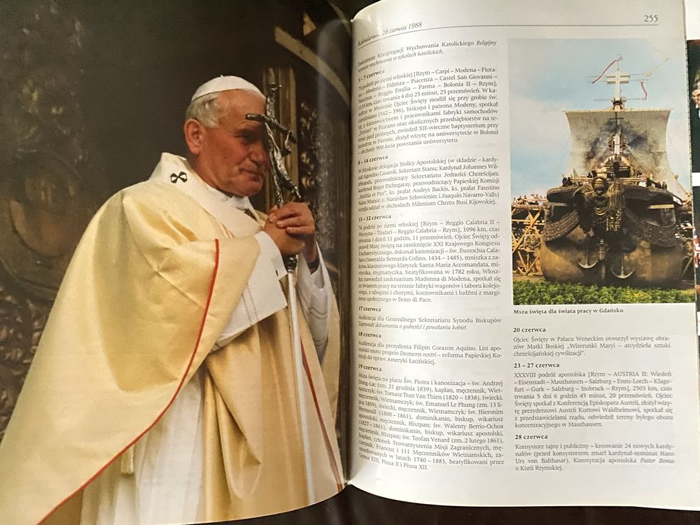 Album o papieżu Janie Pawle II