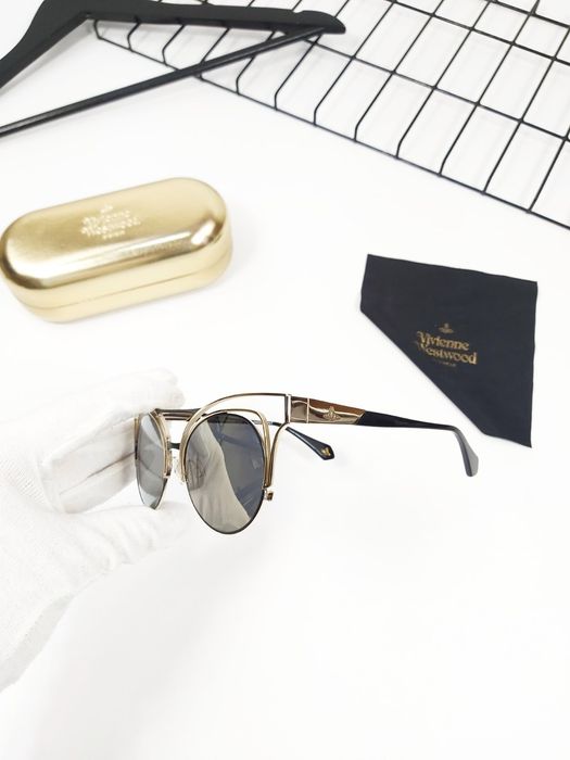 Солнцезащитные очки Vivienne Westwood VW 936S женские золотого цвета