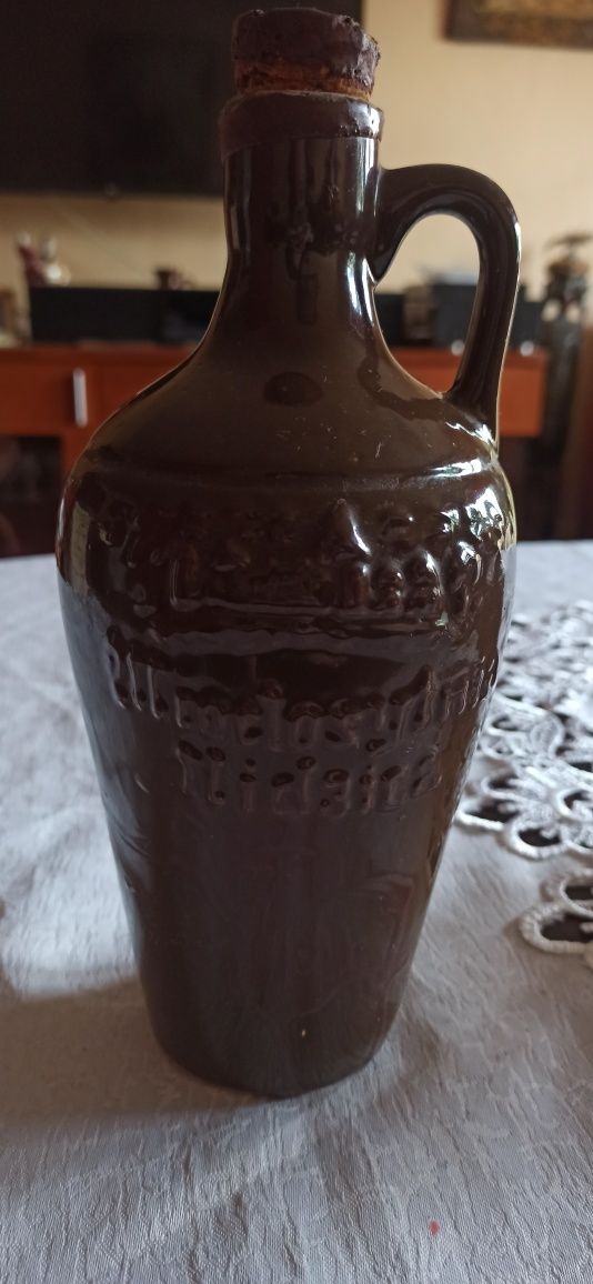 gliniak kamionka dzbanek karafka dzban Nidzica
