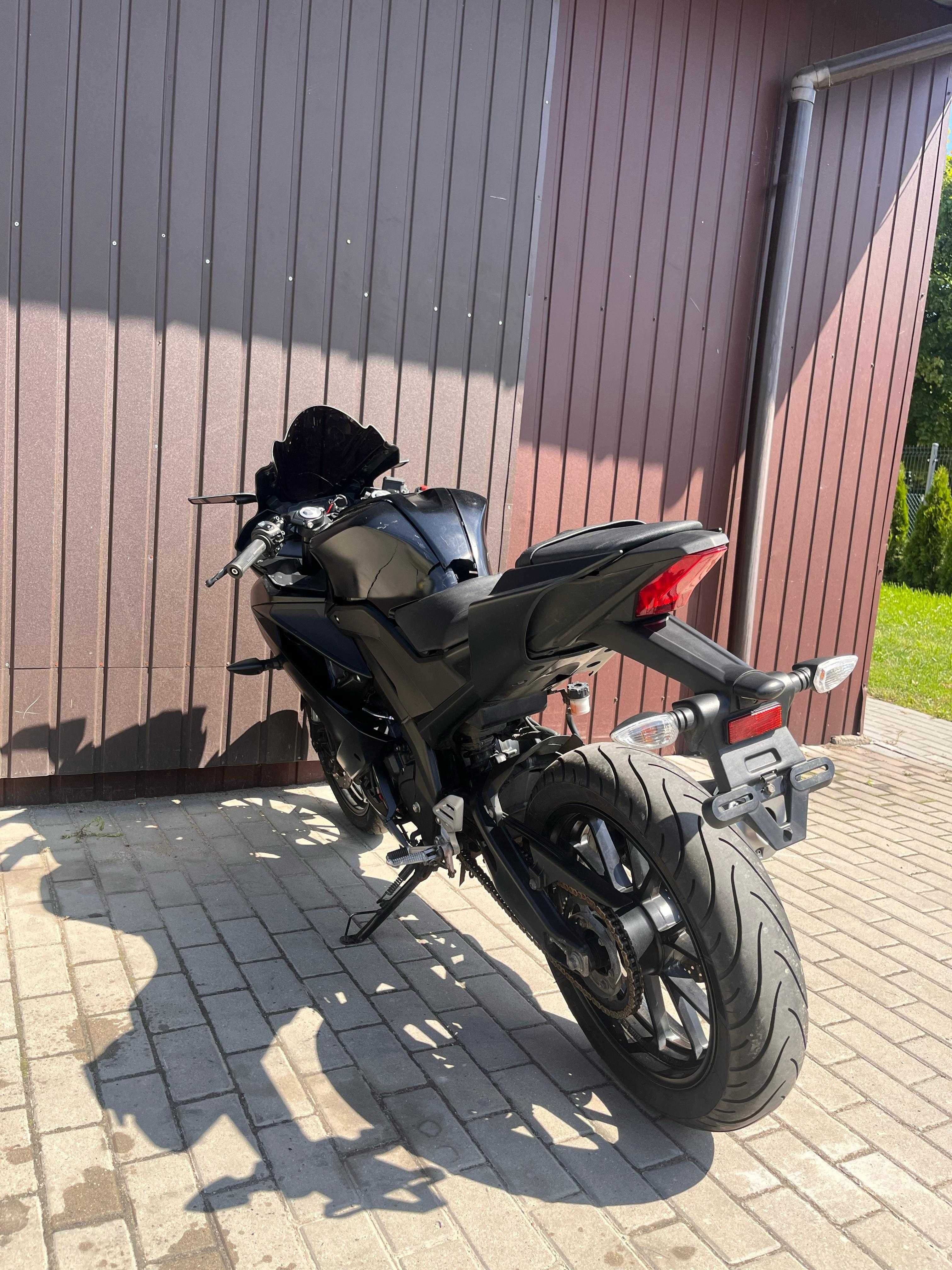 Yamaha R125  rok 2023 • Uszkodzona