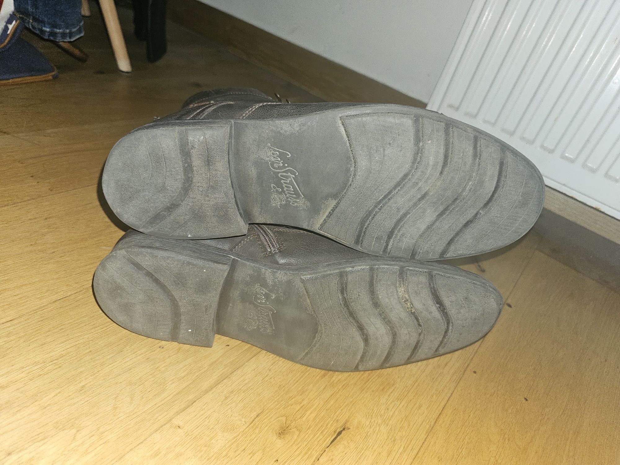 Buty sztyblety skórzane Levis 45