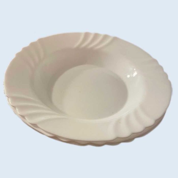 5 Pratos Fina Porcelana Branca