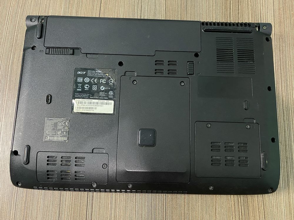 Acer,4ядра,4гб DDR3, SSD240 (3 роки гарантії),новий акум,нова зарядка.