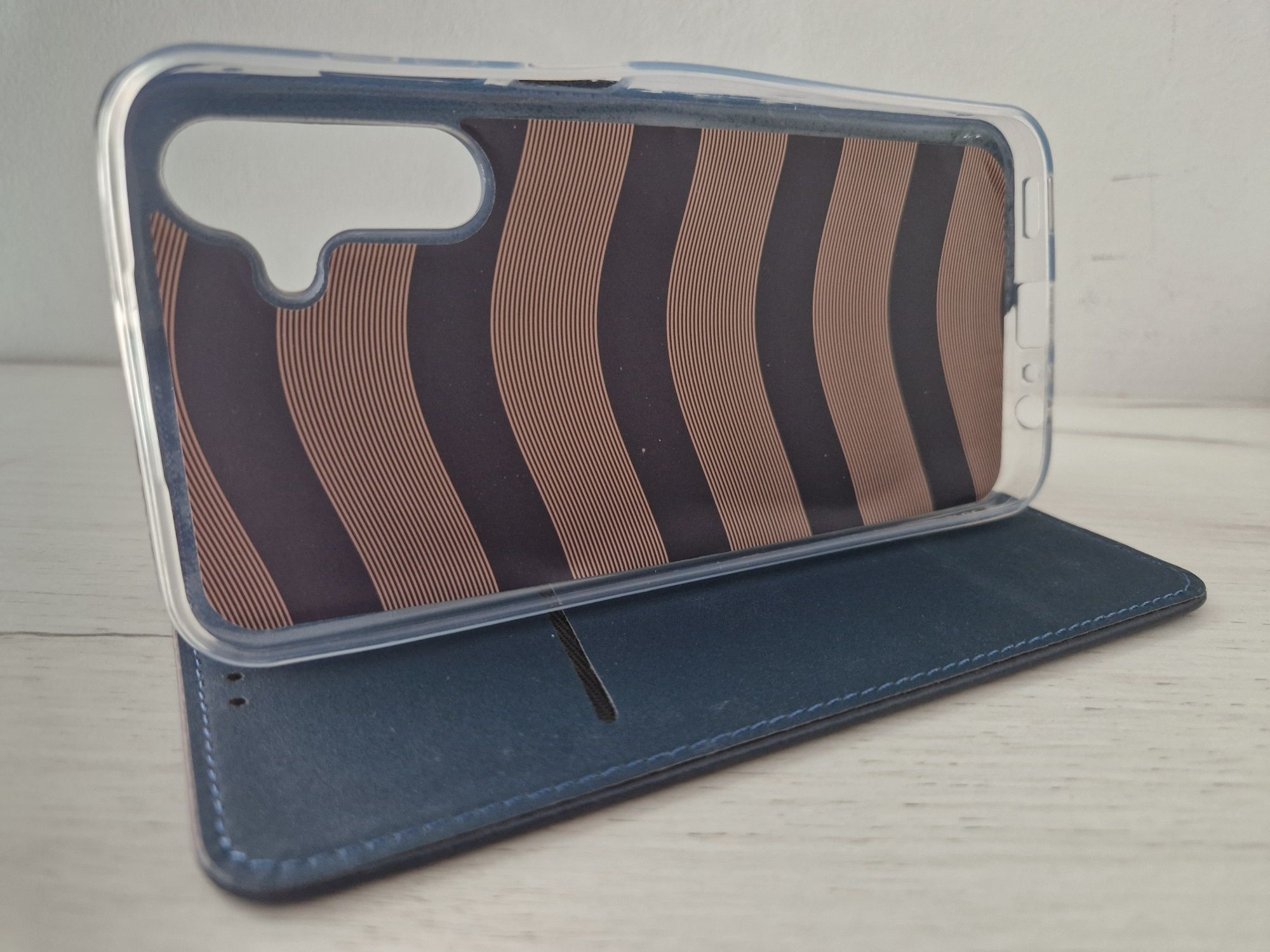 Kabura Smart Magneto do Samsung Galaxy M15 5G granatowa