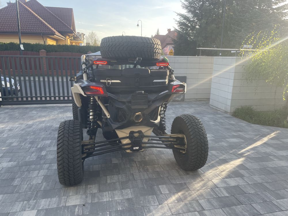 Can am meverick rc 2023r fv