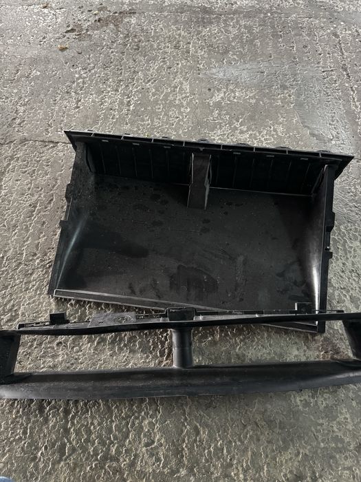 Люверс Tesla model S plaid 2022 після ремонту