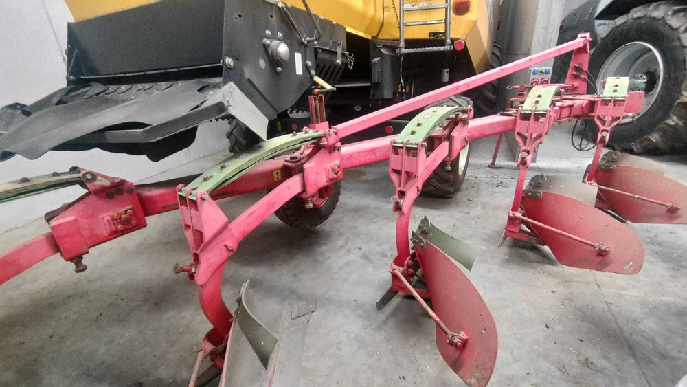 Pług zagonowy 5 skibowy Unia Tur Vario