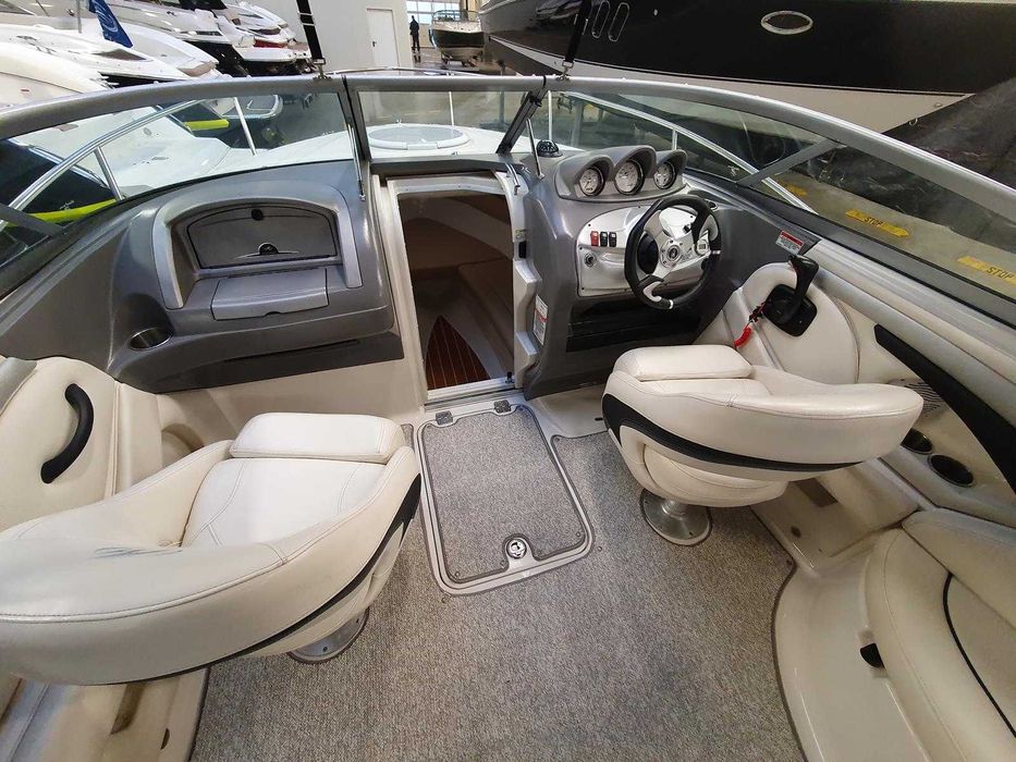 Łódz motorowa MONTEREY 214 FS Volvo Penta 4.3 220HP