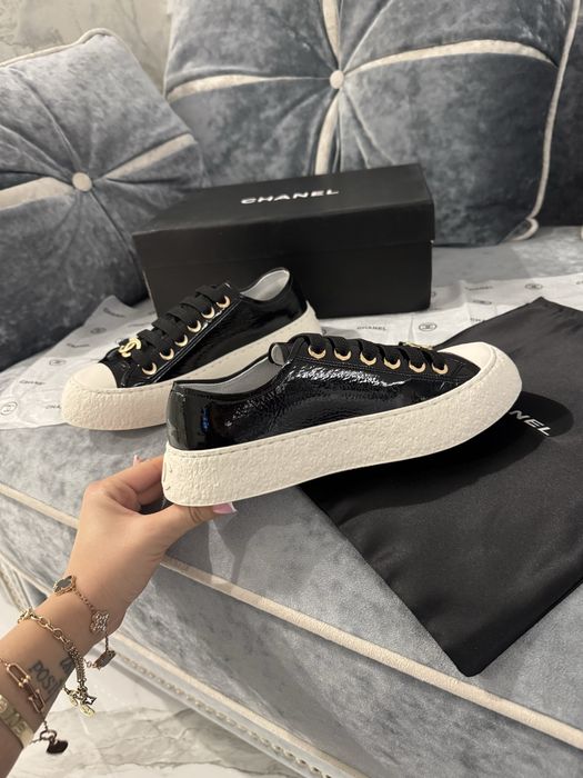Лаковые кеды Chanel