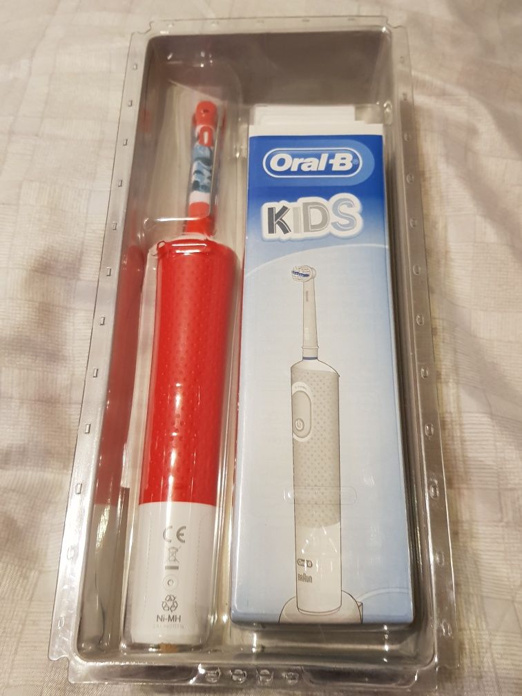 Dobra cena Szczoteczka dla dziecka Oral b kids STAR Wars naklejki