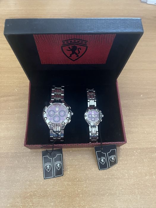 Conjunto de 2 relógios (Homem e Mulher)