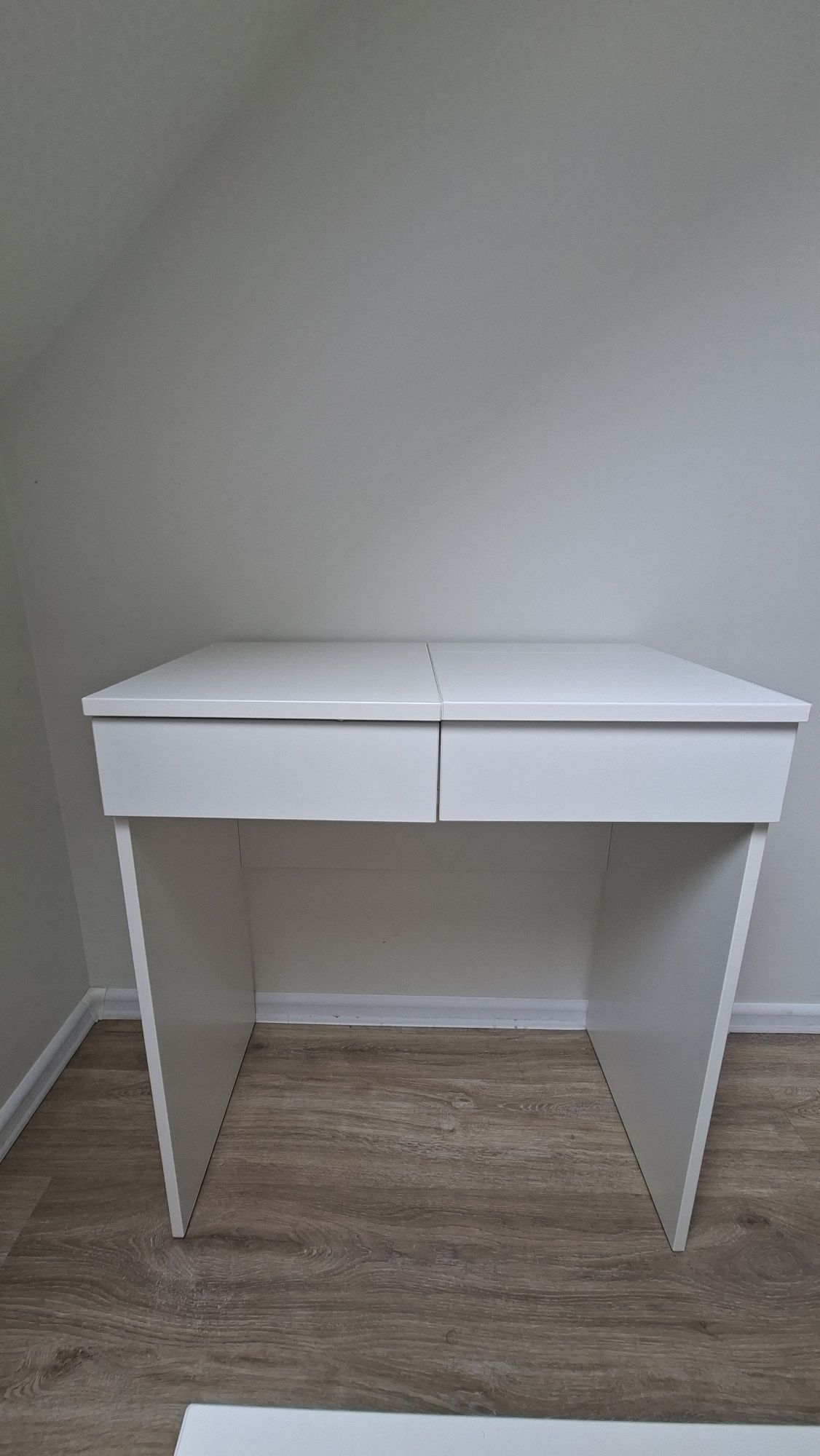 Toaletka Brimnes ikea biurko