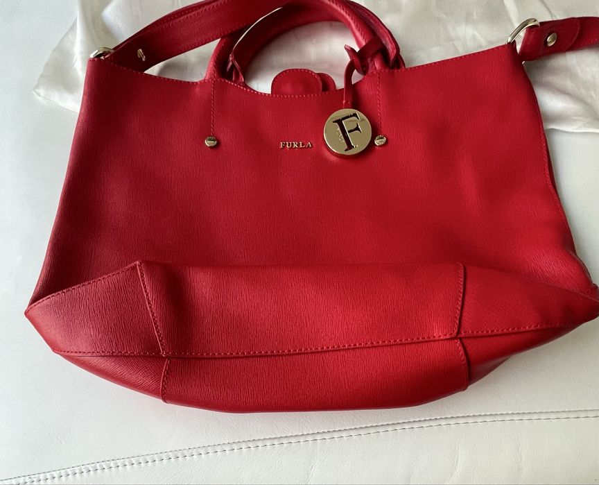 Mala Furla como nova, vermelho único!