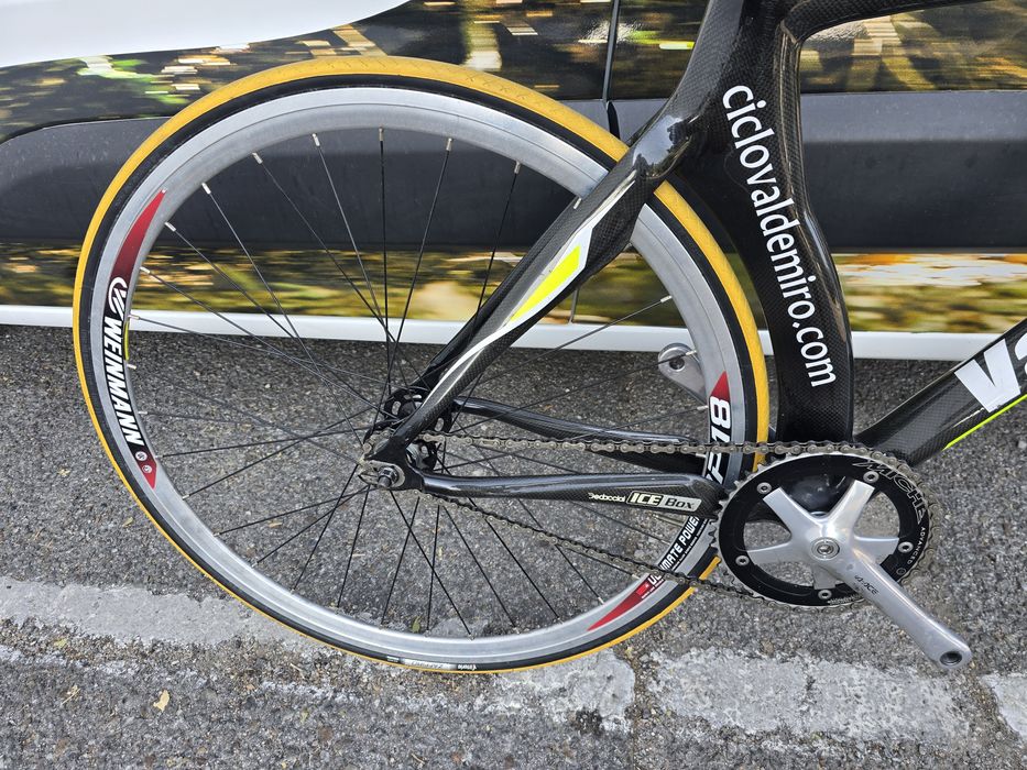 Bicicleta de pista carbono