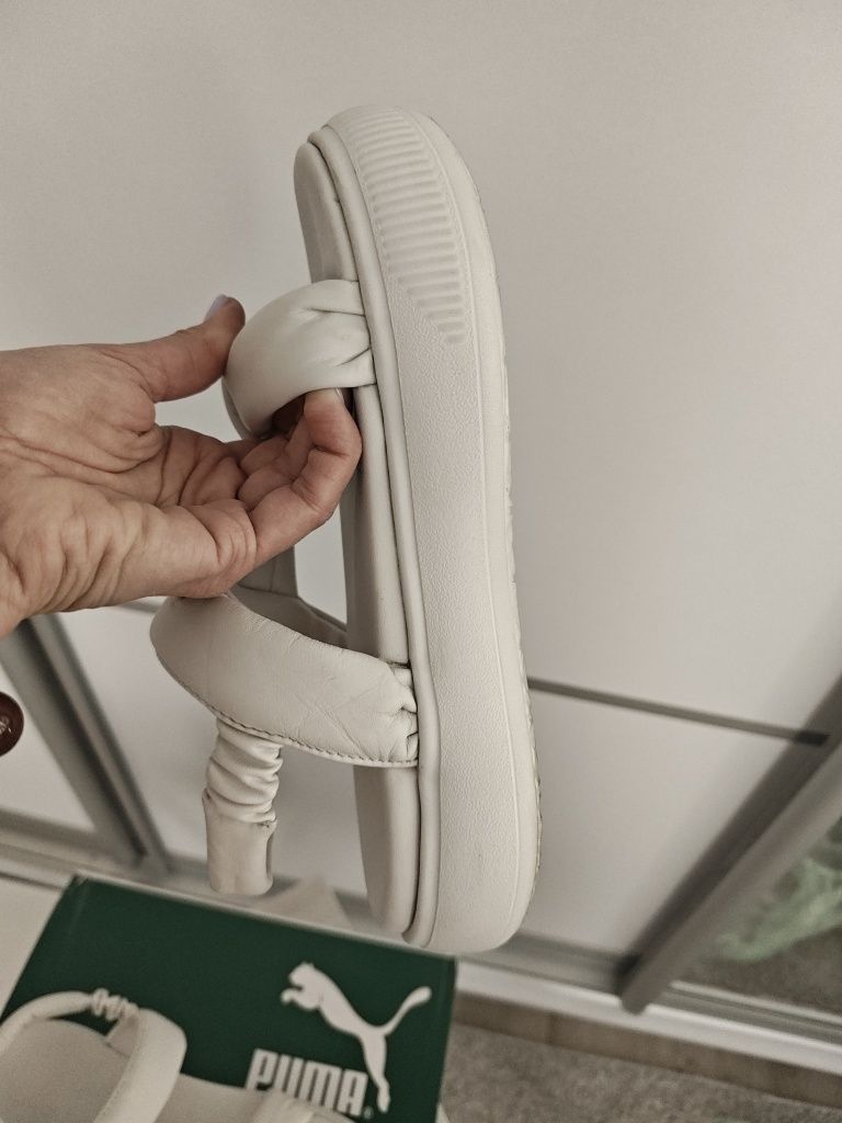 Оригінальні шкіряні босоніжки puma