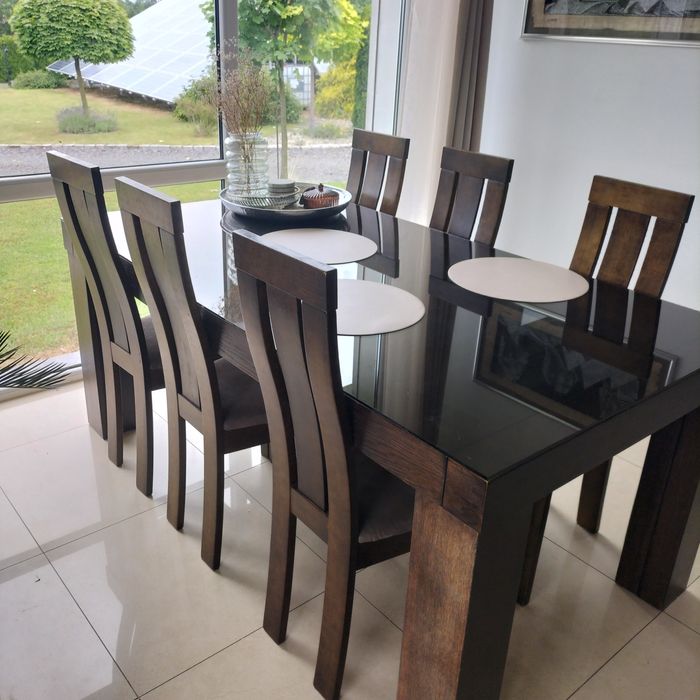 Krzesła klasyczne kolor orzech