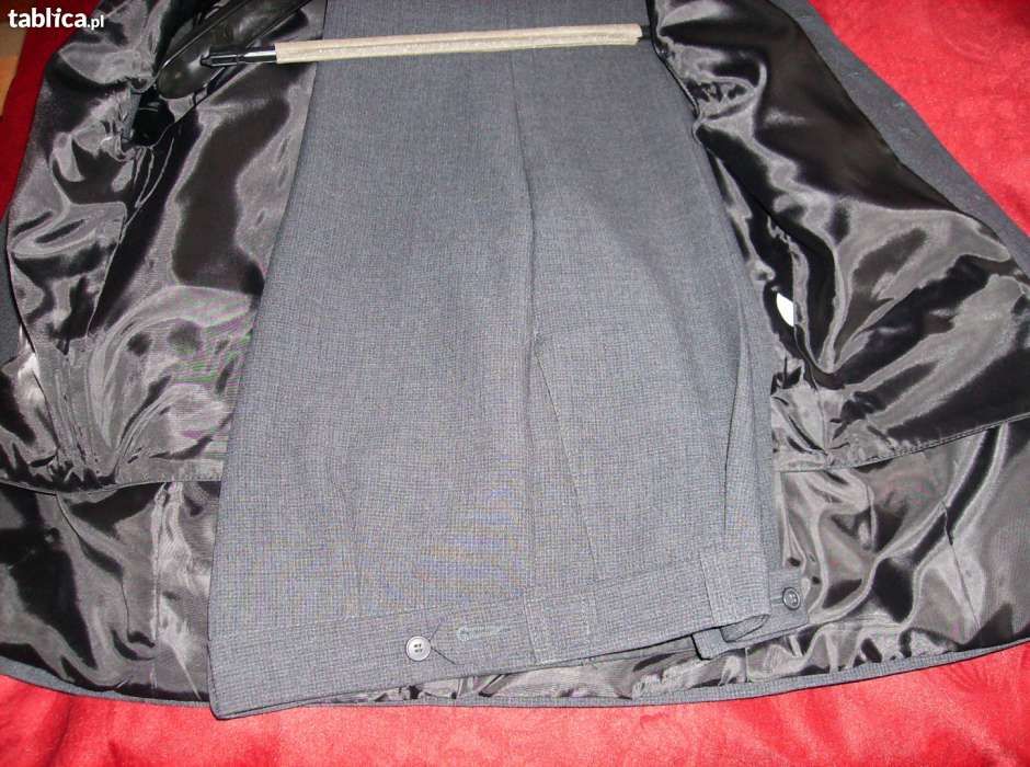 Sprzedam nowy garnitur meski.