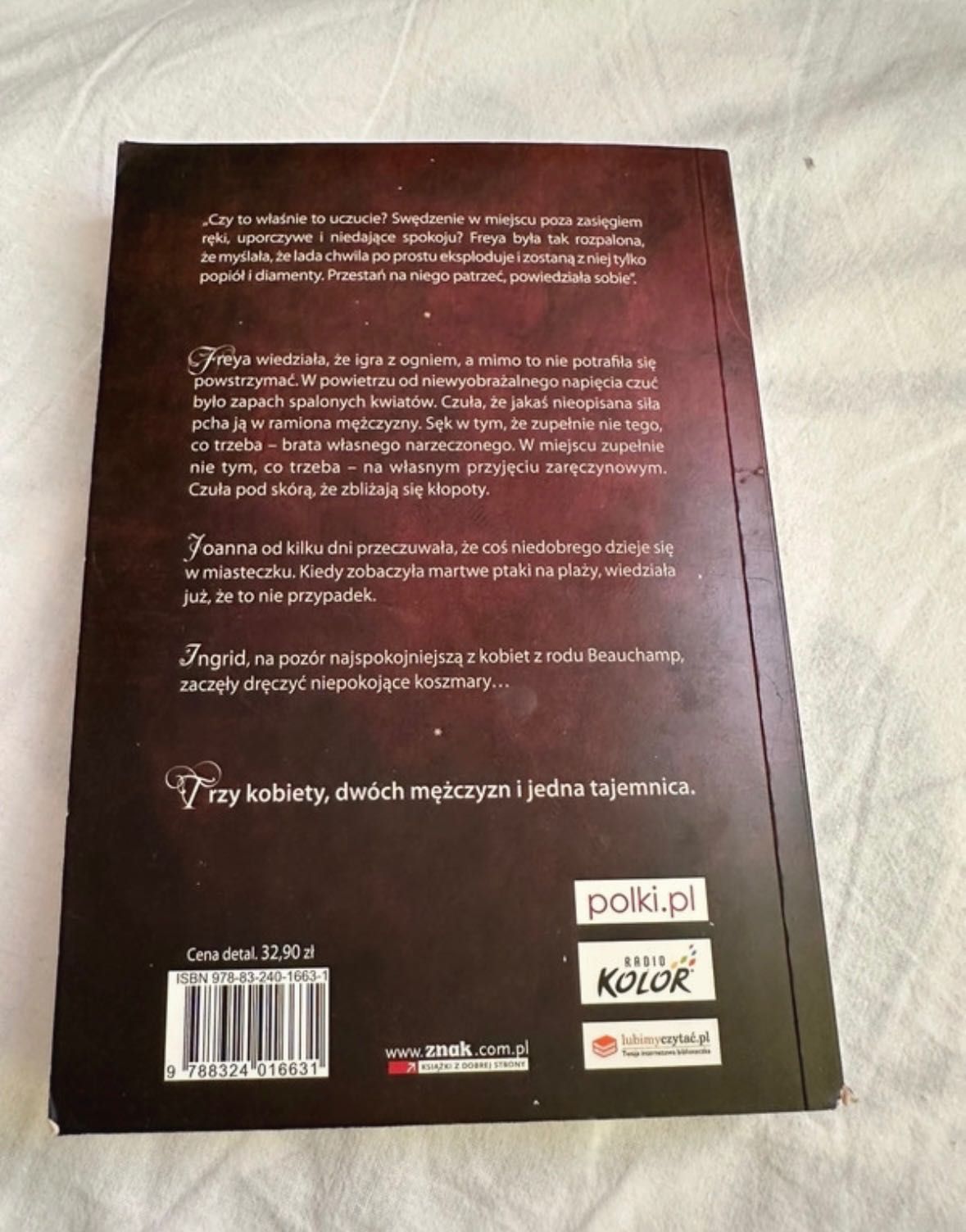Zapach spalonych kwiatów, Melissa De La Cruz