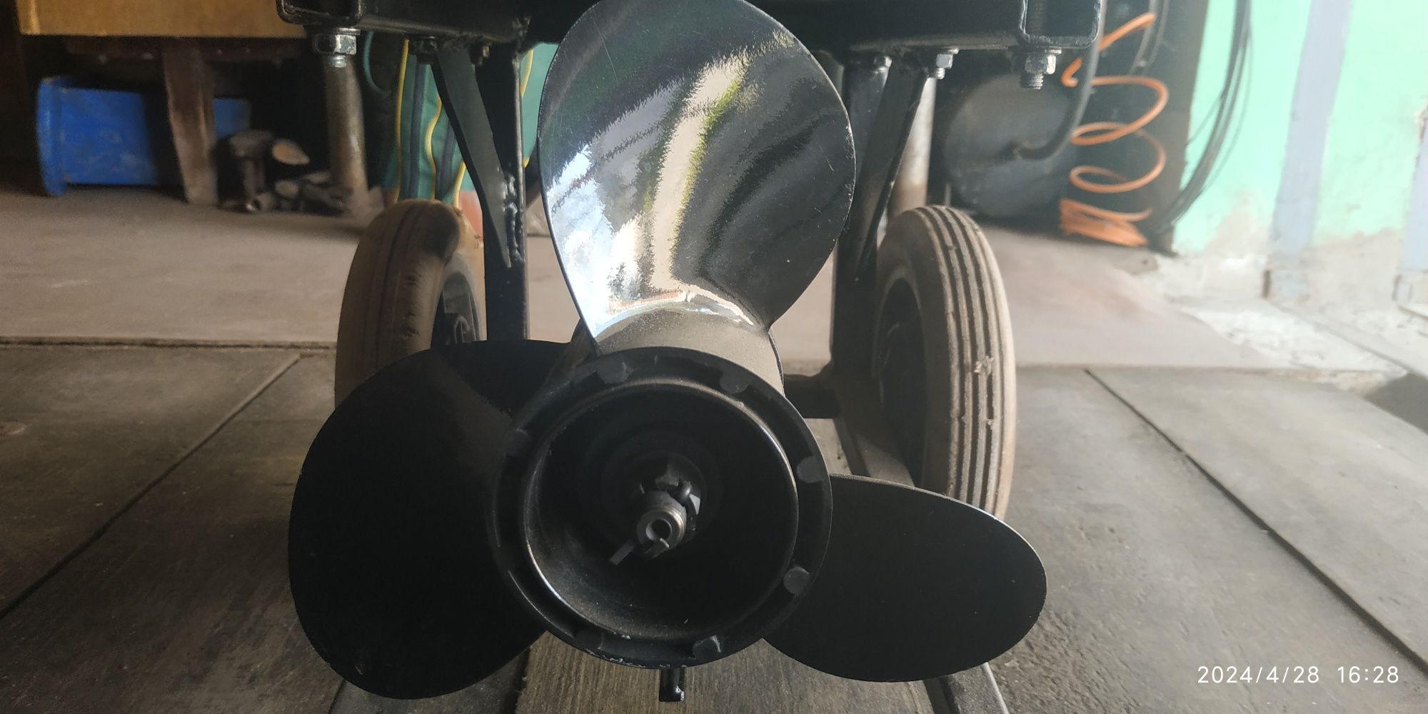 Продам лодочный мотор DT 15 A