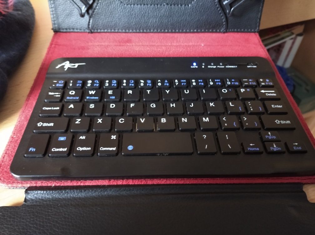 Etui z klawiaturą Bluetooth -dla tabletu 8 cali