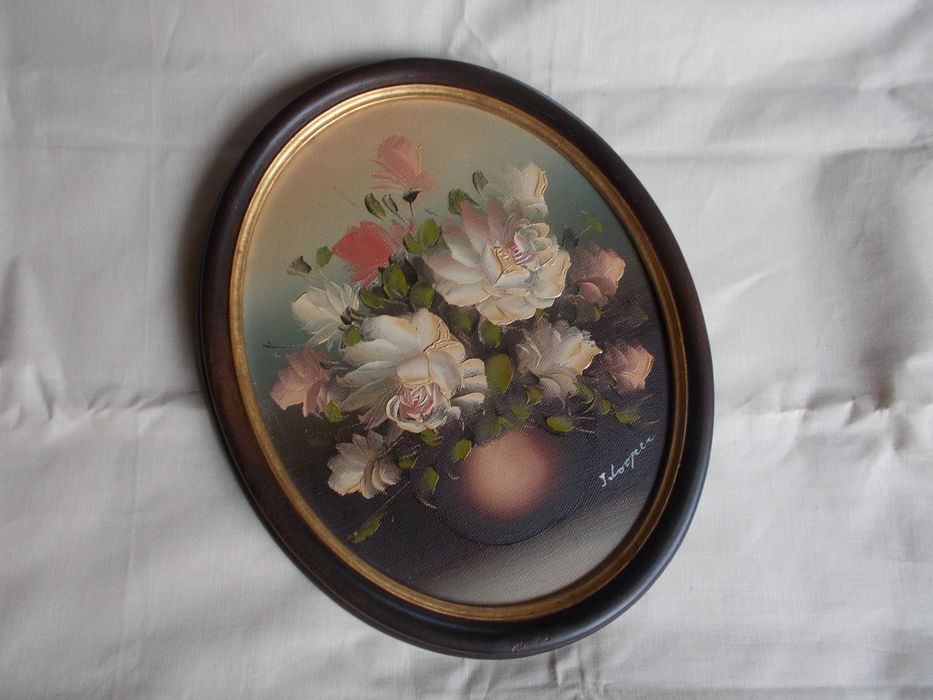 Obrazek ręcznie malowany vintage w owalnej drewnianej ramie