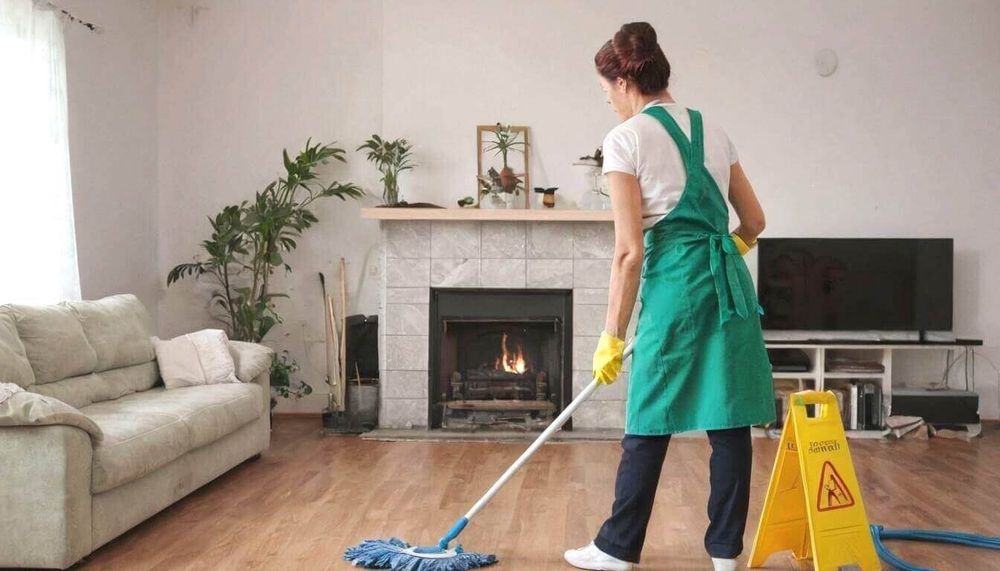 Прибирання квартир, офісів, будинків.